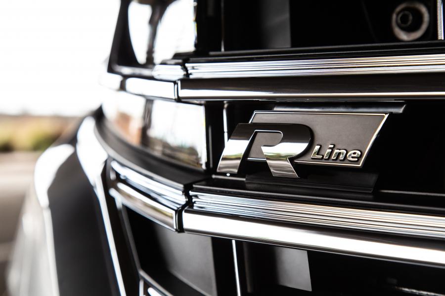 Логотип Volkswagen Touareg V6 TDI R-Line 2018 года  (ZA) (фото 11 из 32)